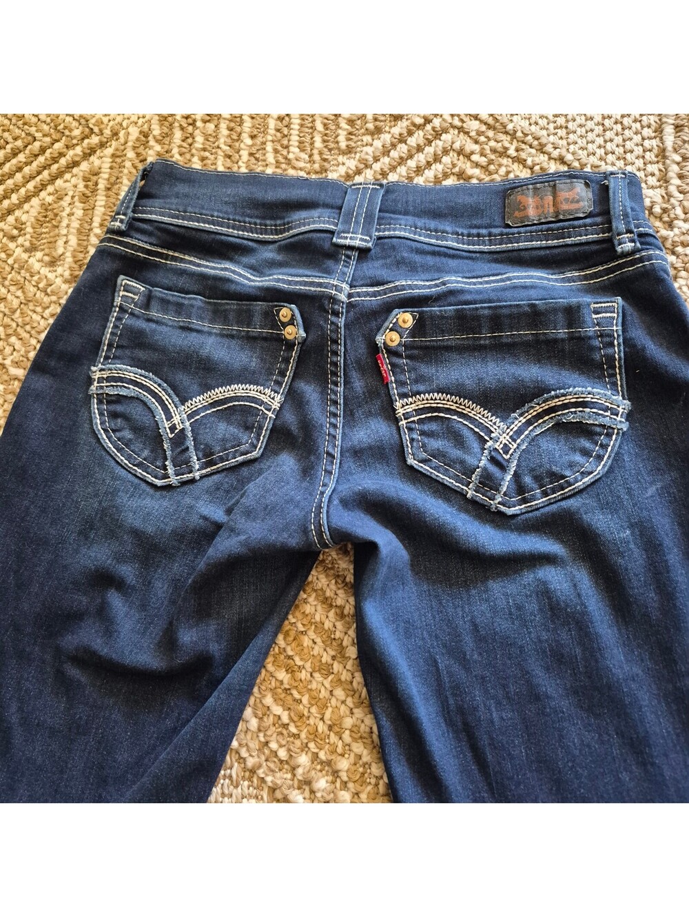 Levi's Bootcut Denim Jeans Dark Wash Contrasting Stitching 7M W28 - Picture 2 of 6